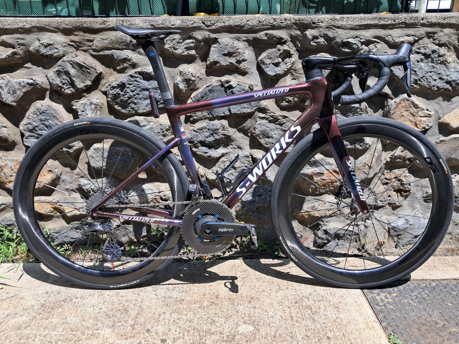 Vélo Tarmac SL8 équipé Karbòn Péi